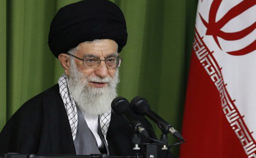 Хаменеи утвердил Мохбера временным президентом и объявил 5-дневный траур