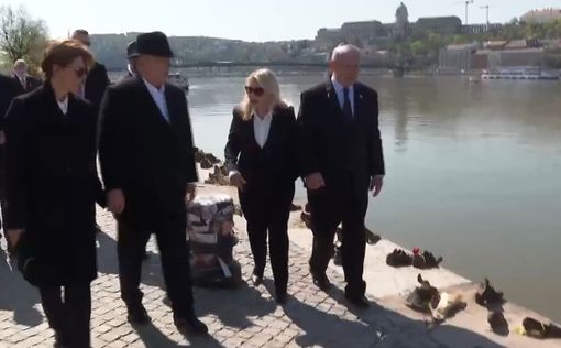 Нетаниягу и Орбан почтили память жертв Холокоста в Дунайском мемориале