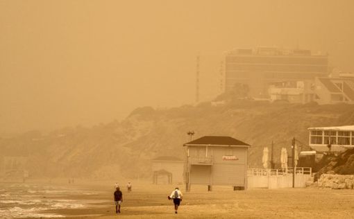 Израиль: Из-за песчаной бури отменили полеты