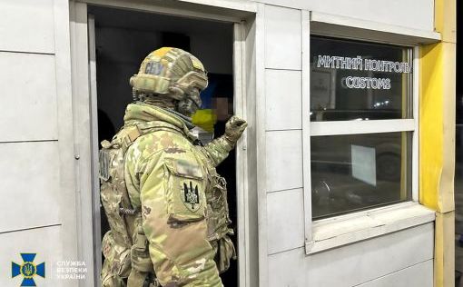 С 3 марта украинские журналисты и деятели культуры не смогут выезжать за границу